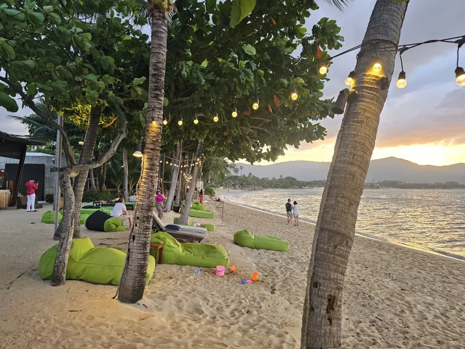 Plage de l'hôtel le soir