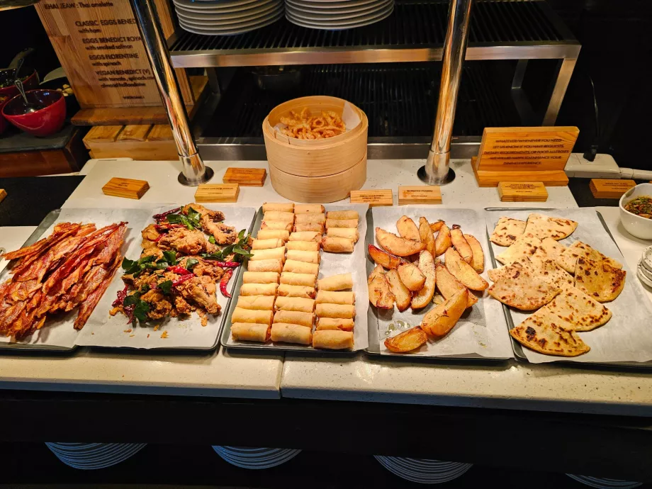 Petit-déjeuner - cuisine chaude