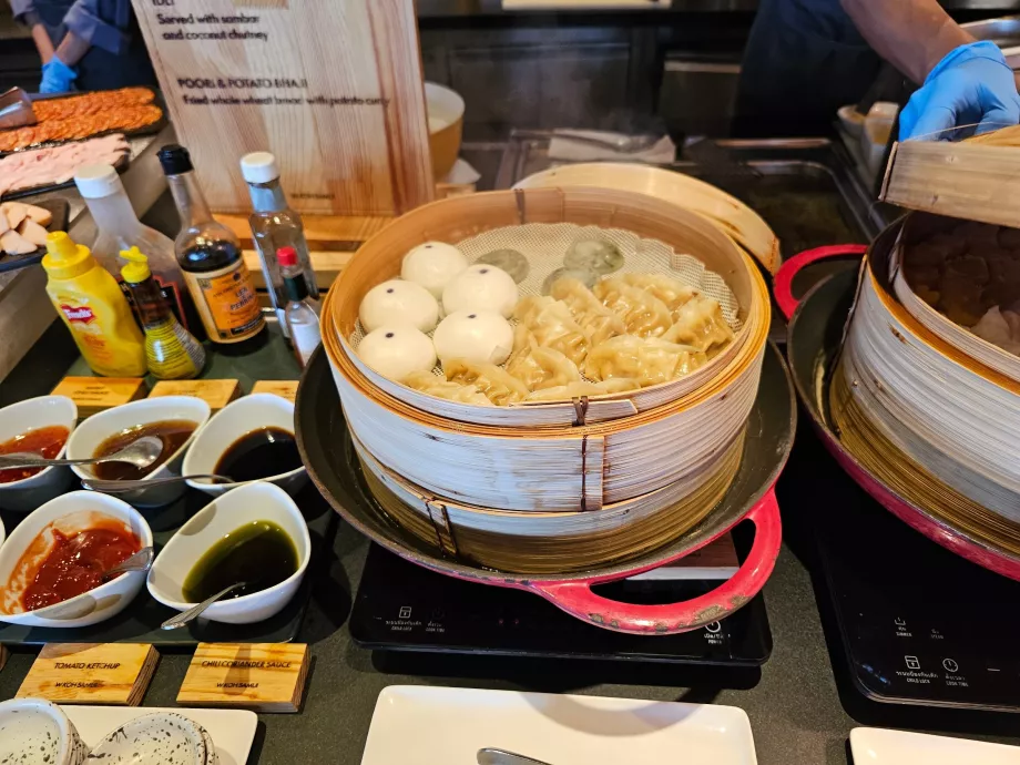 Petit déjeuner - dim sum dumplings