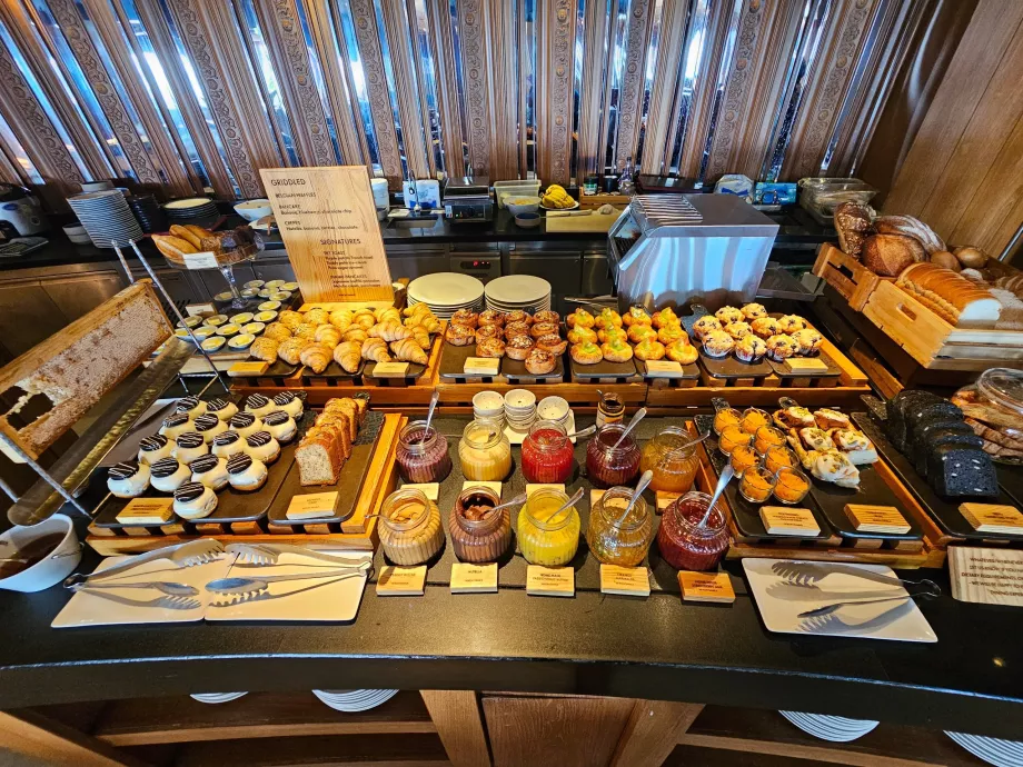 Petit-déjeuner - friandises et confitures