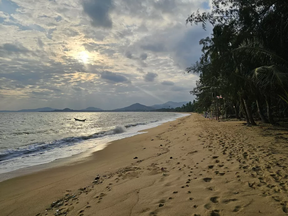 Plage de Mae Nam