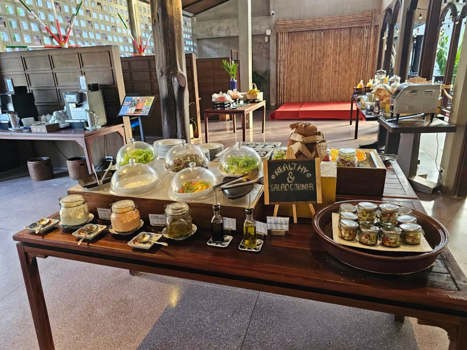 Petit-déjeuner - sain et coin salade