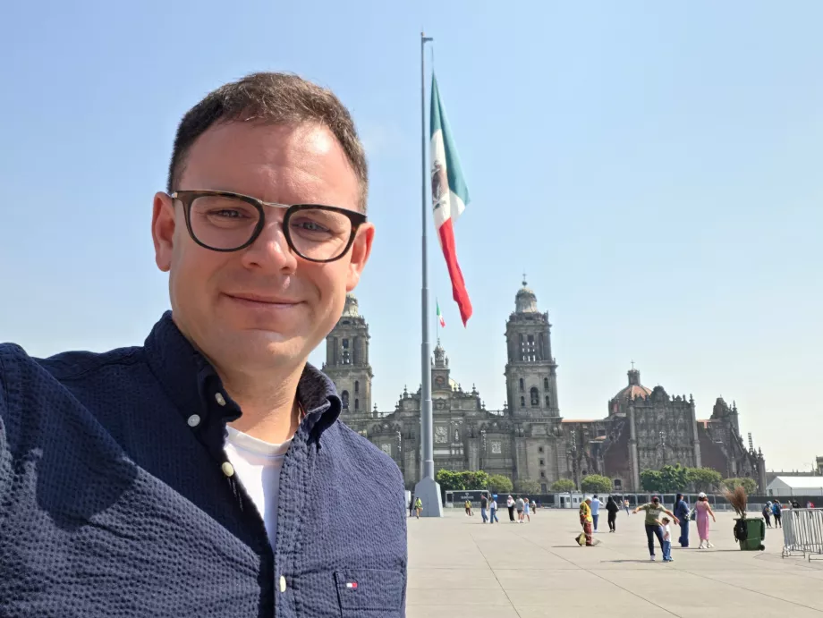 Me in Place du Zócalo