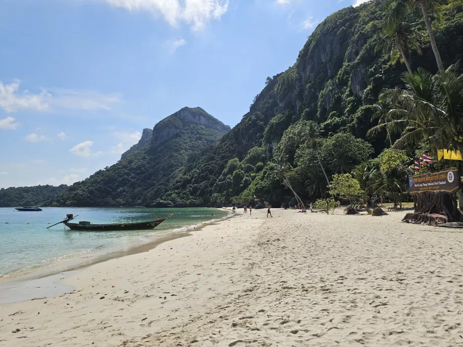 Plage de l'île de Koh Wua Ta Lap