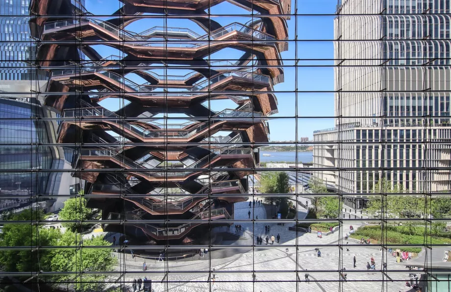 Vue du navire depuis le gratte-ciel The Edge