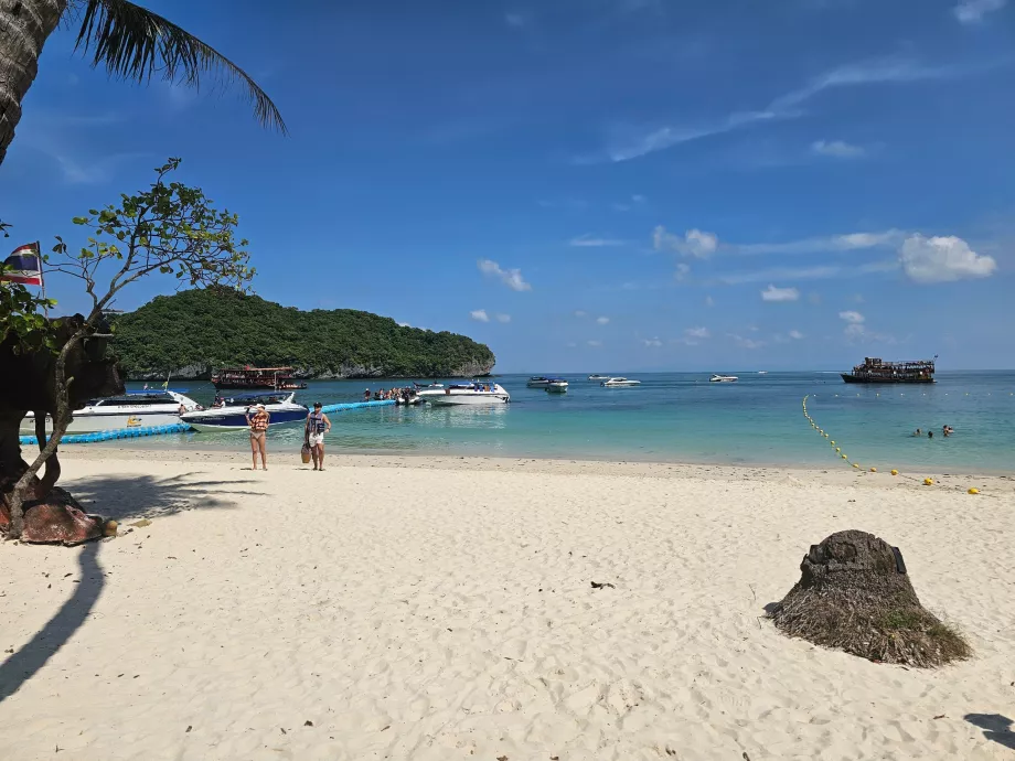 Plage de l'île de Koh Wua Ta Lap