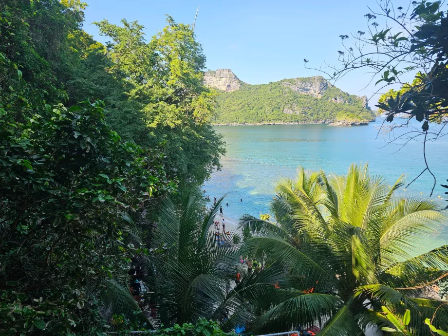 Vue sur la route du lac Emerald