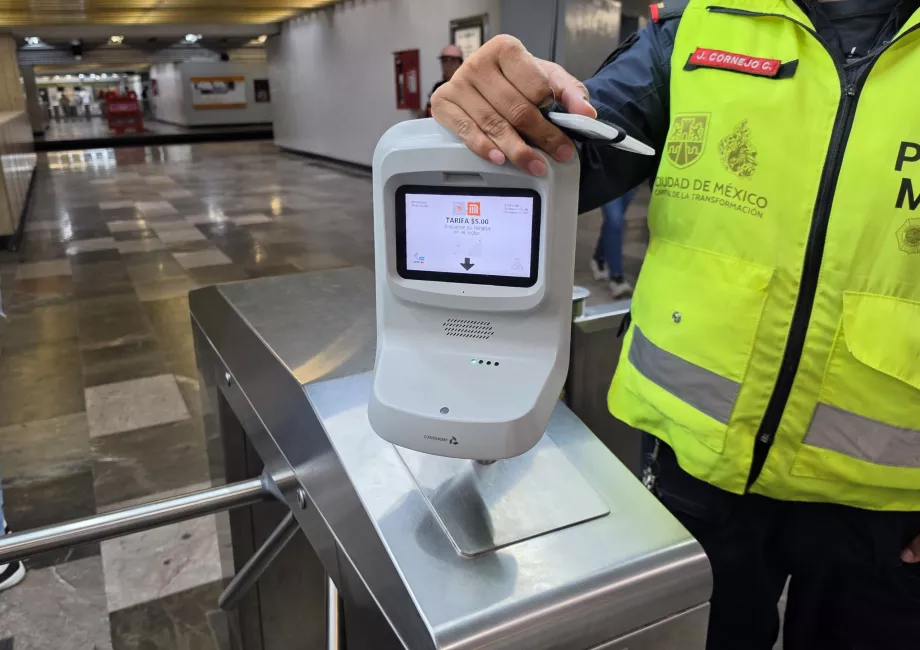 Paiement par carte dans le métro