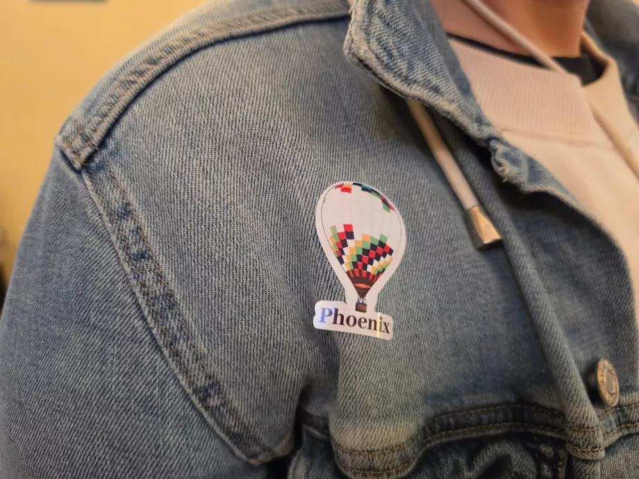 Autocollant avec le ballon que nous allons voler