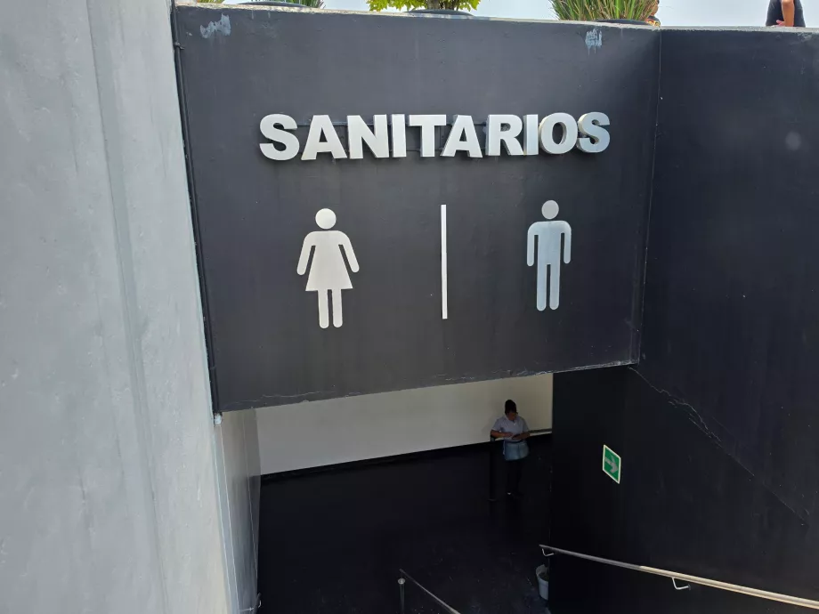 Toilettes publiques
