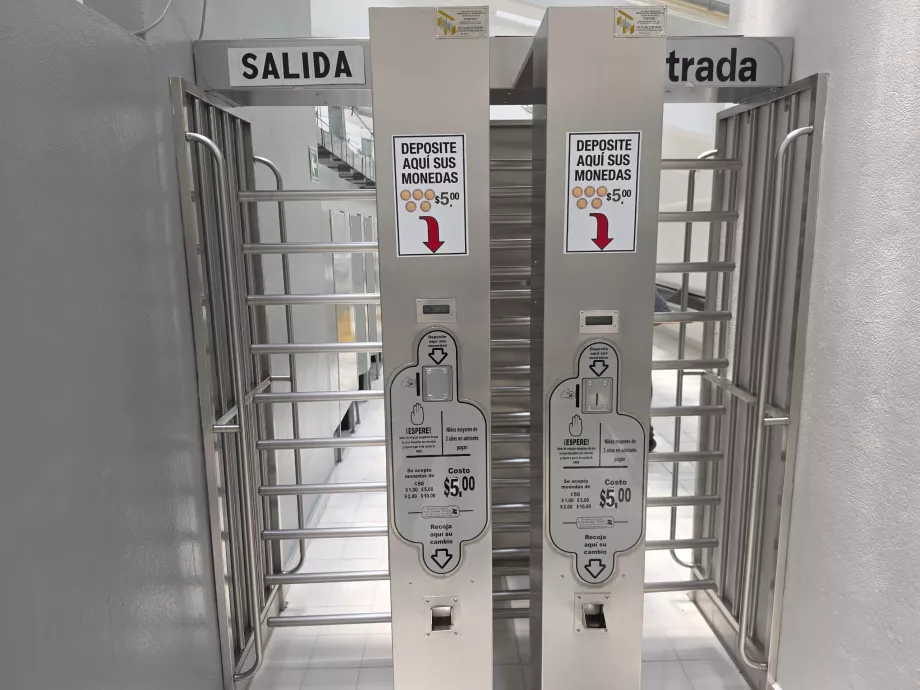Paiement 5 pesos par toilette