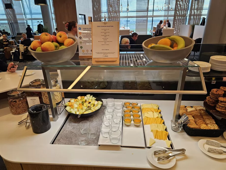 Friandises, fruits et fromage