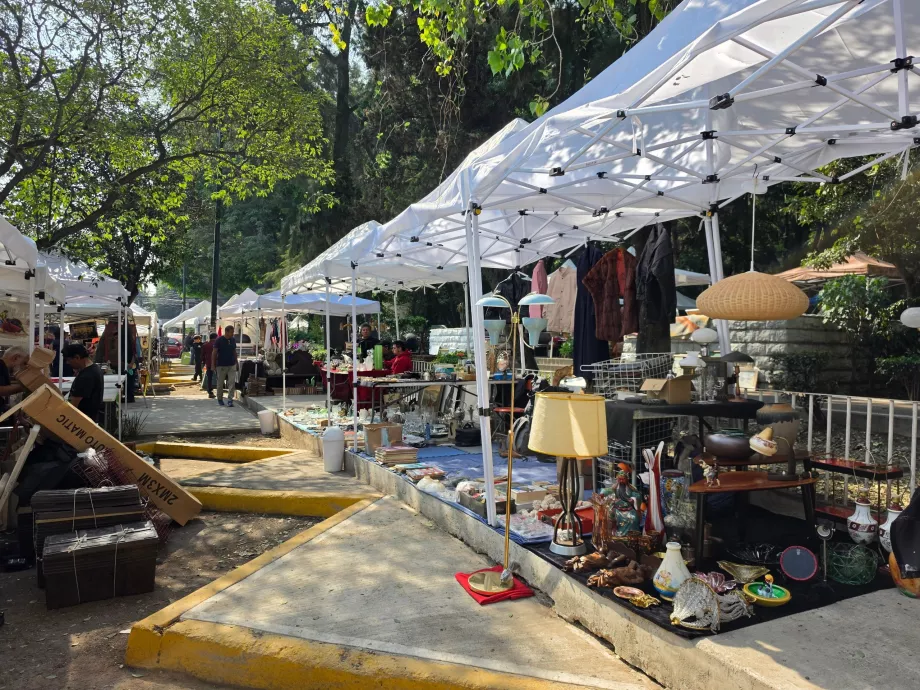 Marchés aux puces