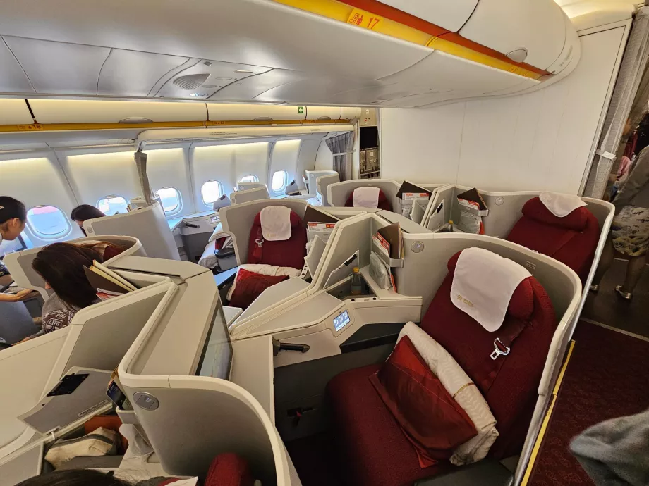 Paire de sièges au milieu