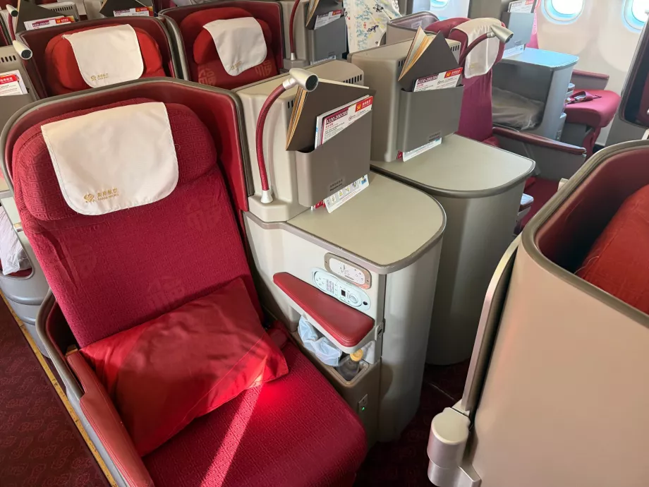 Une autre variante des sièges centraux (éloignés les uns des autres)