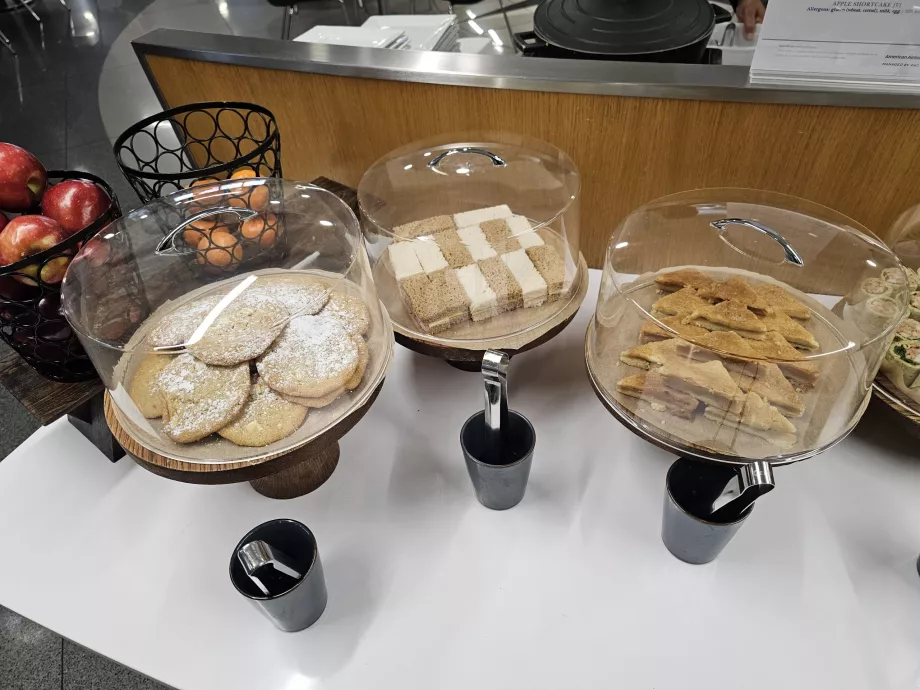 Petits pains sucrés et sandwichs salés