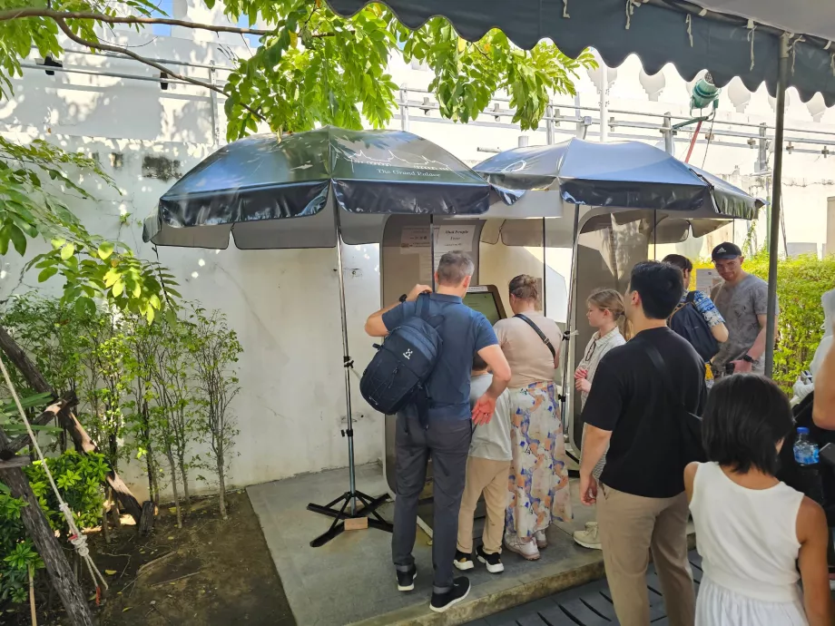 Grand Palace - caisses automatiques