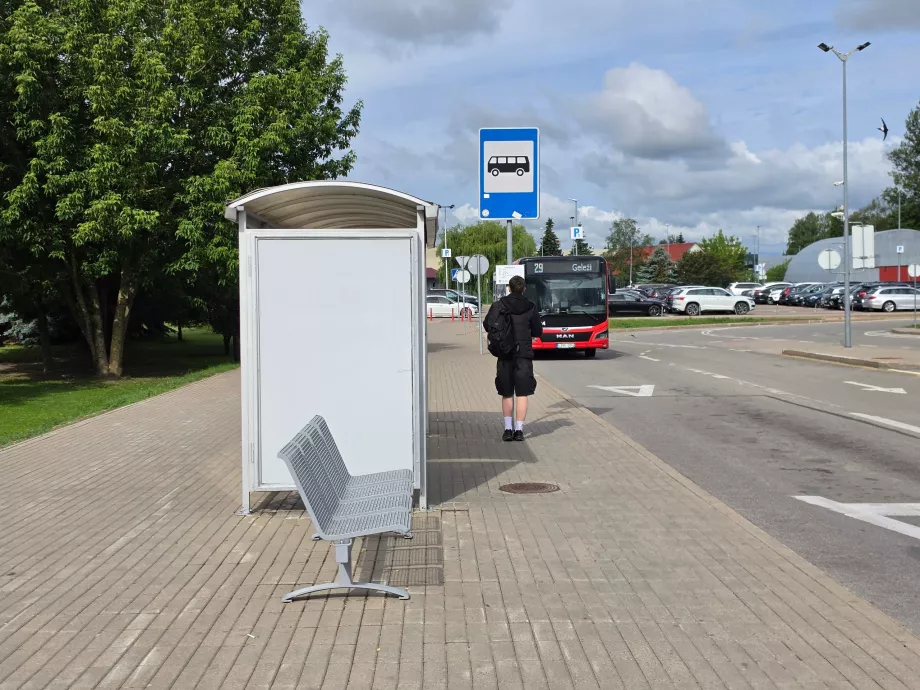 Arrêt de bus urbain et interurbain