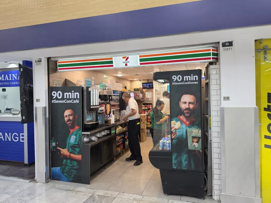 7-Eleven dans le hall des arrivées