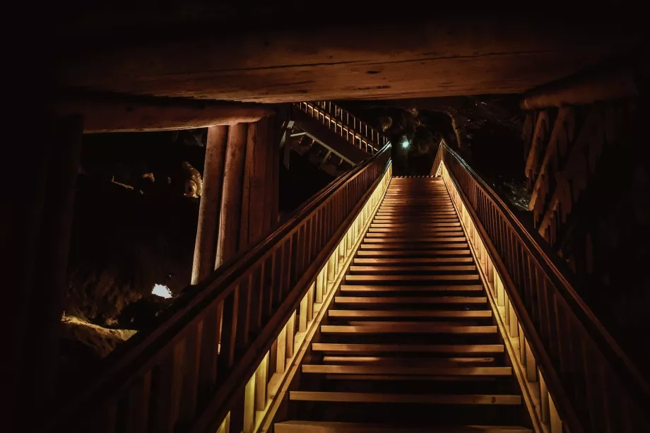 Un escalier qui descend