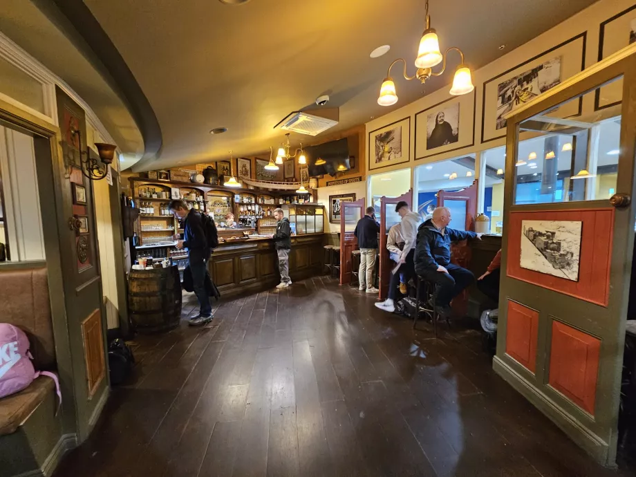 Pub après le contrôle de sécurité