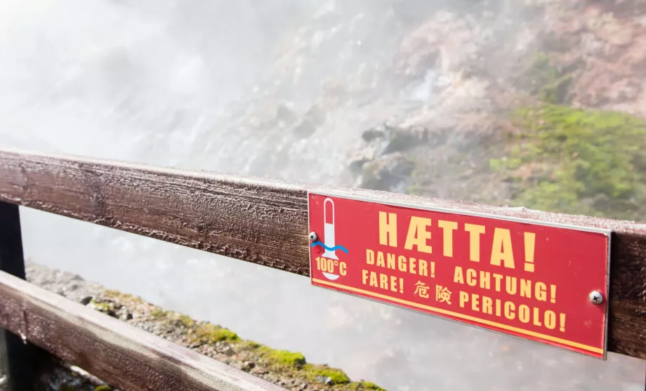 Warning on hot springs