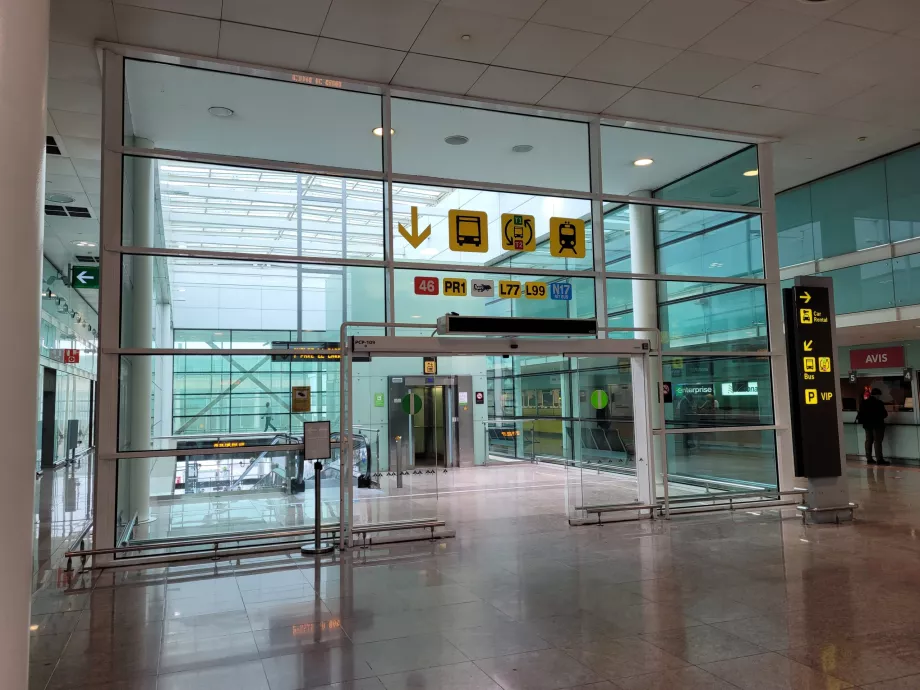 Itinéraire vers les bus depuis le terminal 1