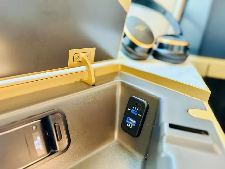 Prises USB-C et USB-B pour la recharge