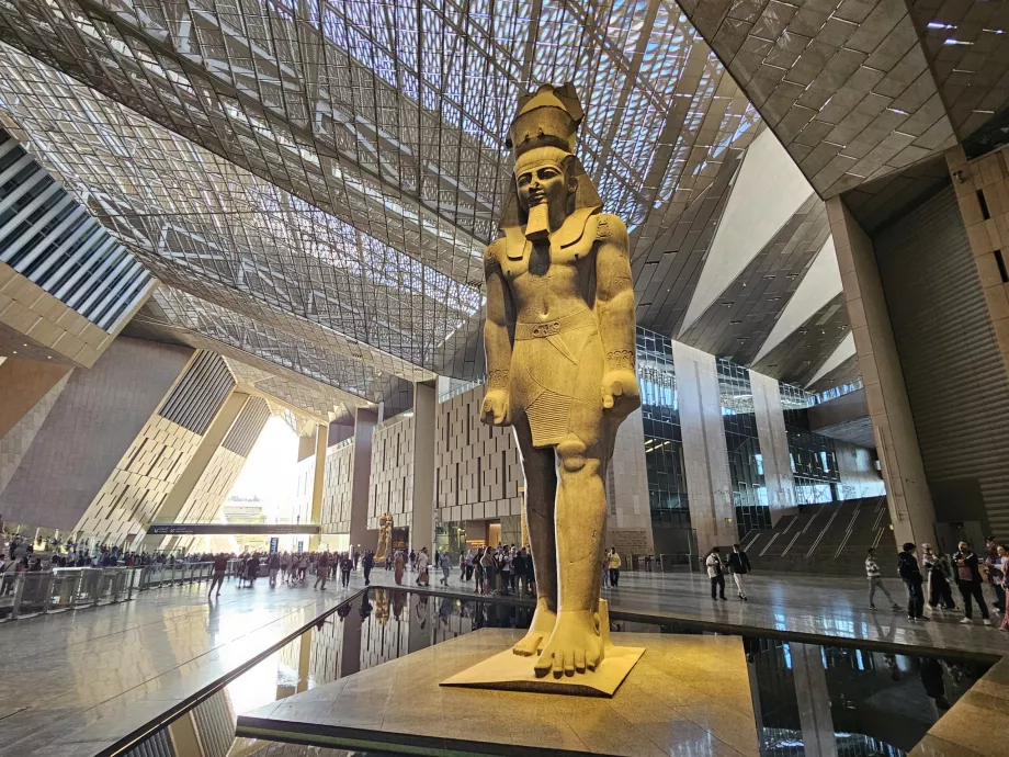 Statue de Ramsès II