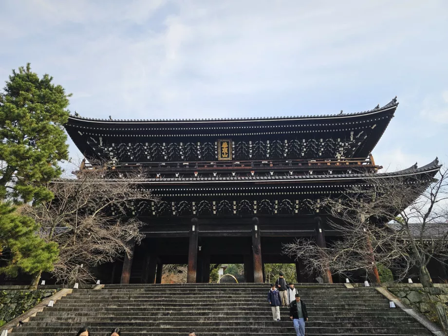 Temple Chion-in, porte principale