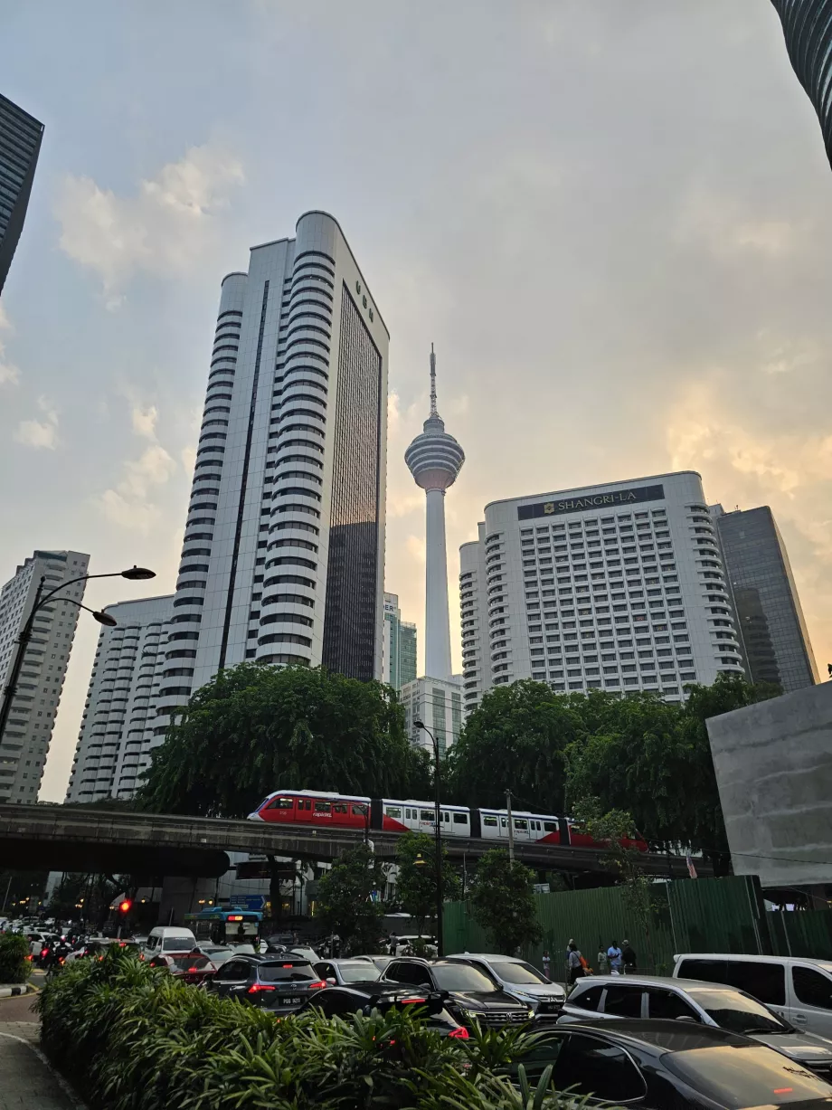 Tour Menara