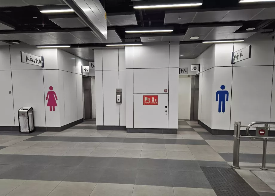 Toilettes gratuites dans la station de métro