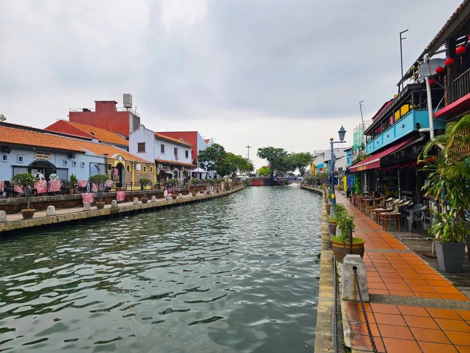 Promenade de la rivière Melaka
