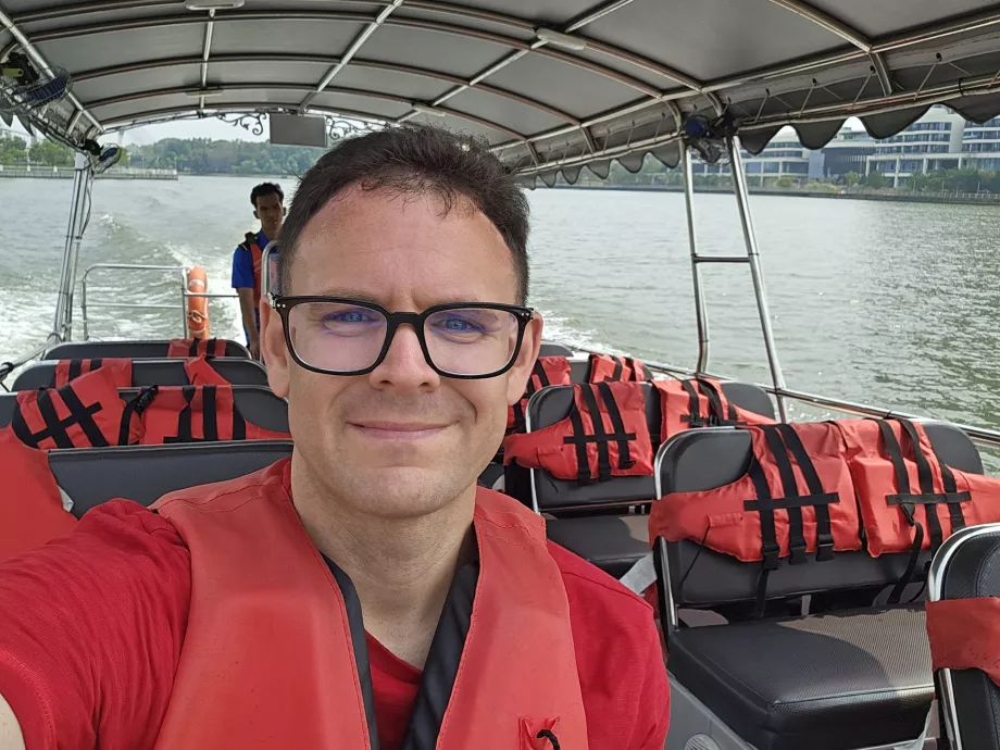 Moi sur le bateau, bateau-taxi
