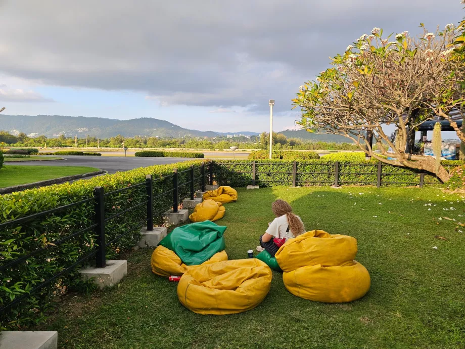 Aire de repos, aire de transit, partie internationale