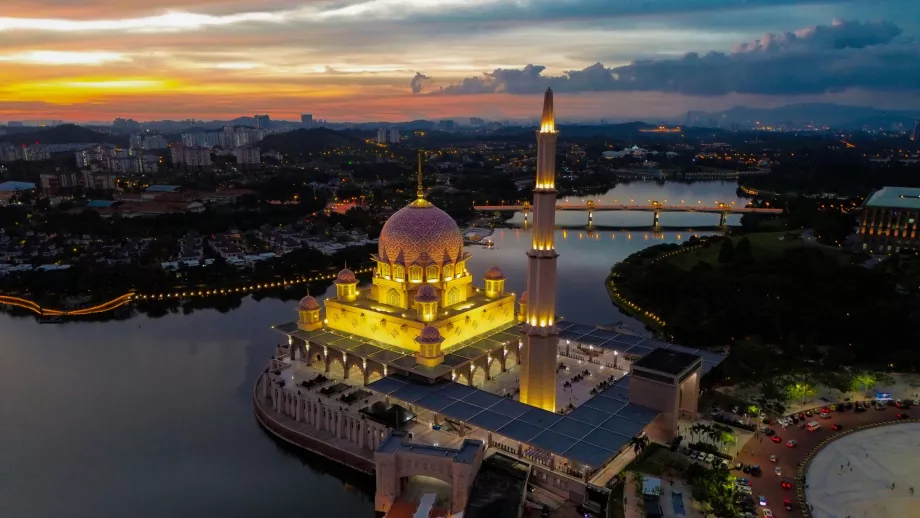 Putrajaya la nuit