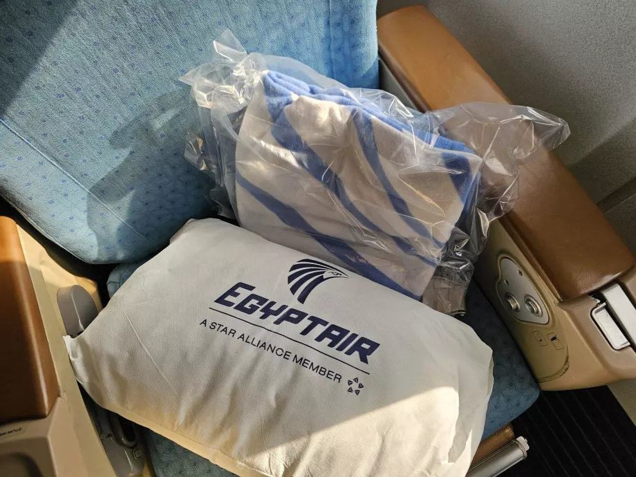 Oreiller et couverture