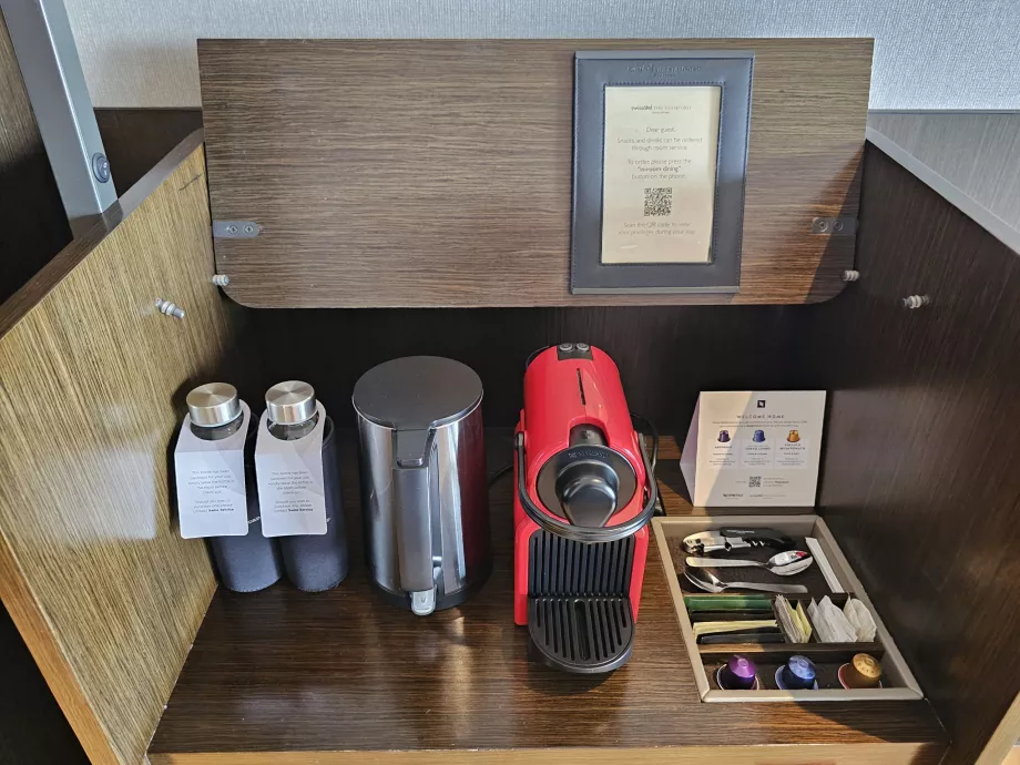 Machine à café et eau gratuites