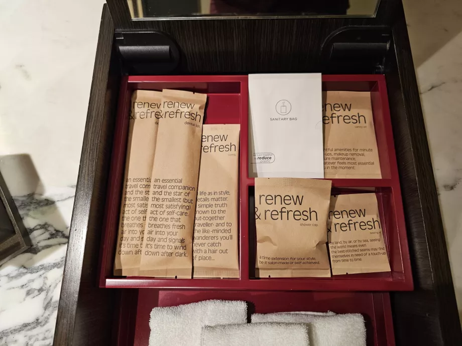 Kit de commodités dans la salle de bain