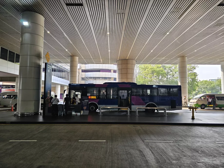 Arrêt de la navette, Terminal 1