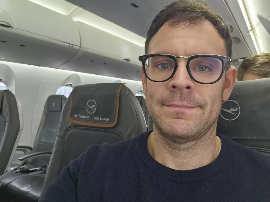 Moi et le siège vacant à côté de moi