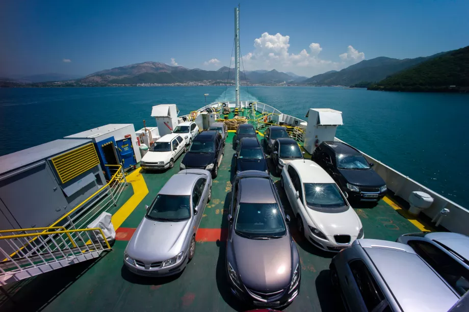 Ferry Corfou