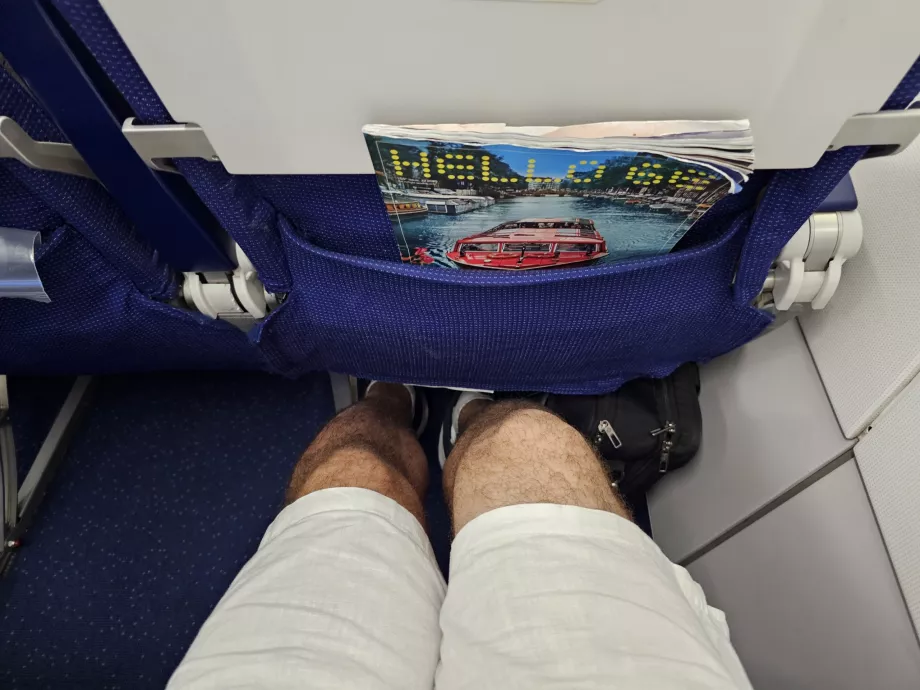 Espace pour les jambes à l'arrière de l'avion