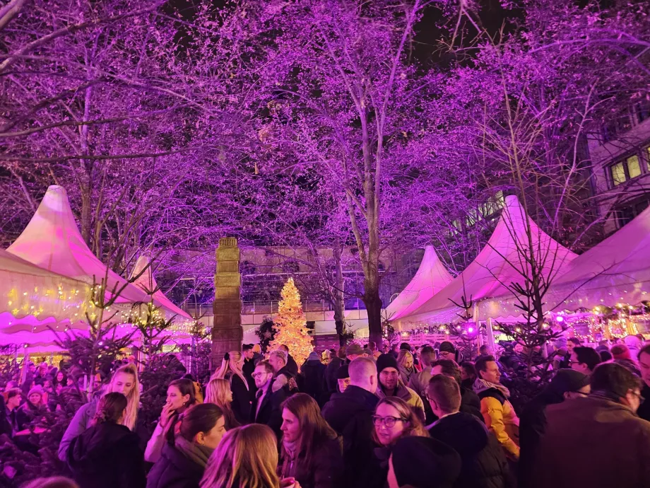 Marché de Noël Weiße-Lilie-Brunnen