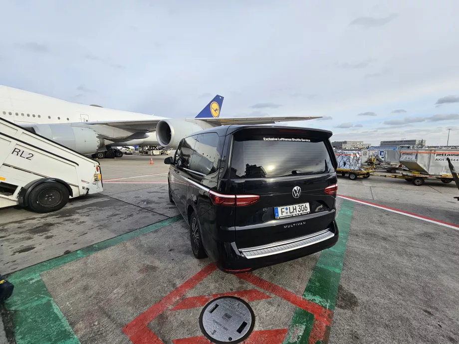 Transfert en limousine jusqu'à l'avion