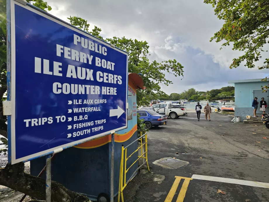 Ferry pour l'Ile aux Cerfs