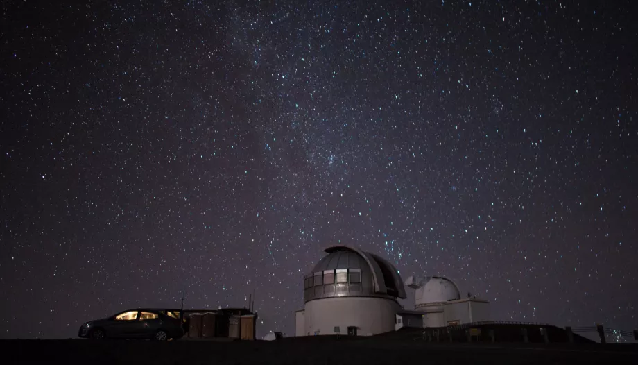Ciel nocturne au-dessus du Mauna Kea