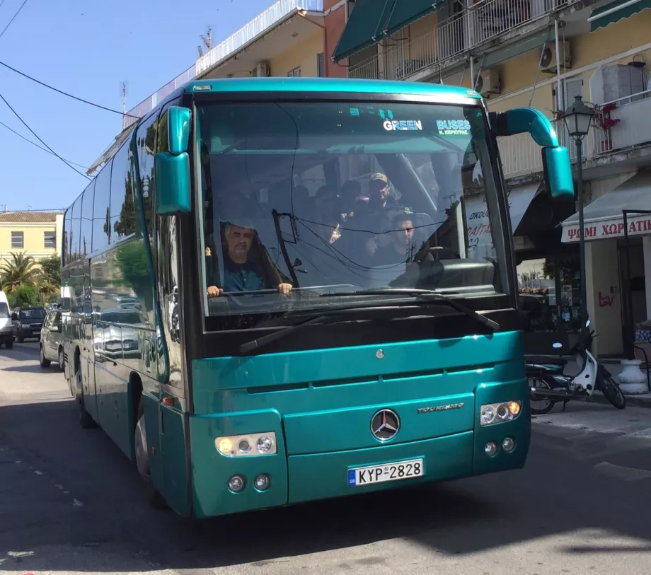 Bus vert de Corfou