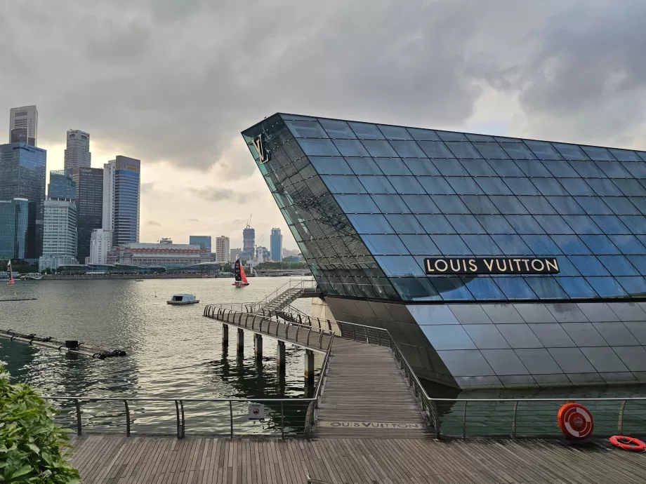 Boutique Louis Vuitton