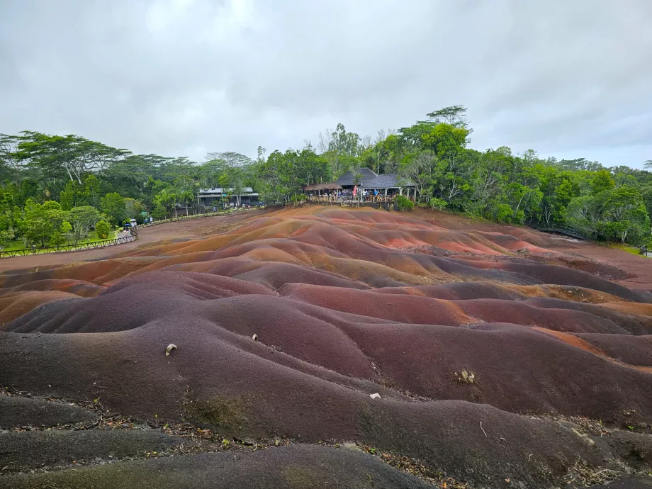 Terre colorée du Nord, Chamarel